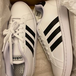 Adidas Women’s 9.5 Grand Court white with black stripes